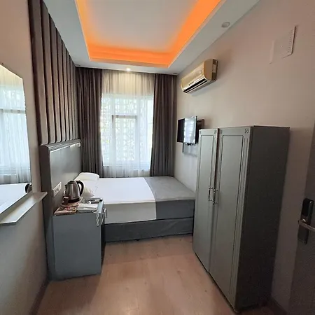 Hotel Crowned Istanbul